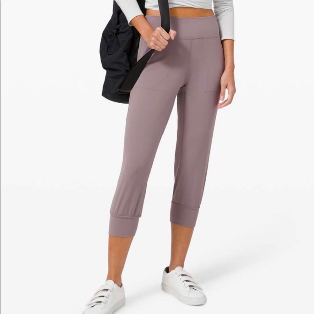 Lululemon align jogger crop size 4